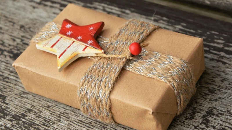 Impacchettiamo i regali in modo sostenibile